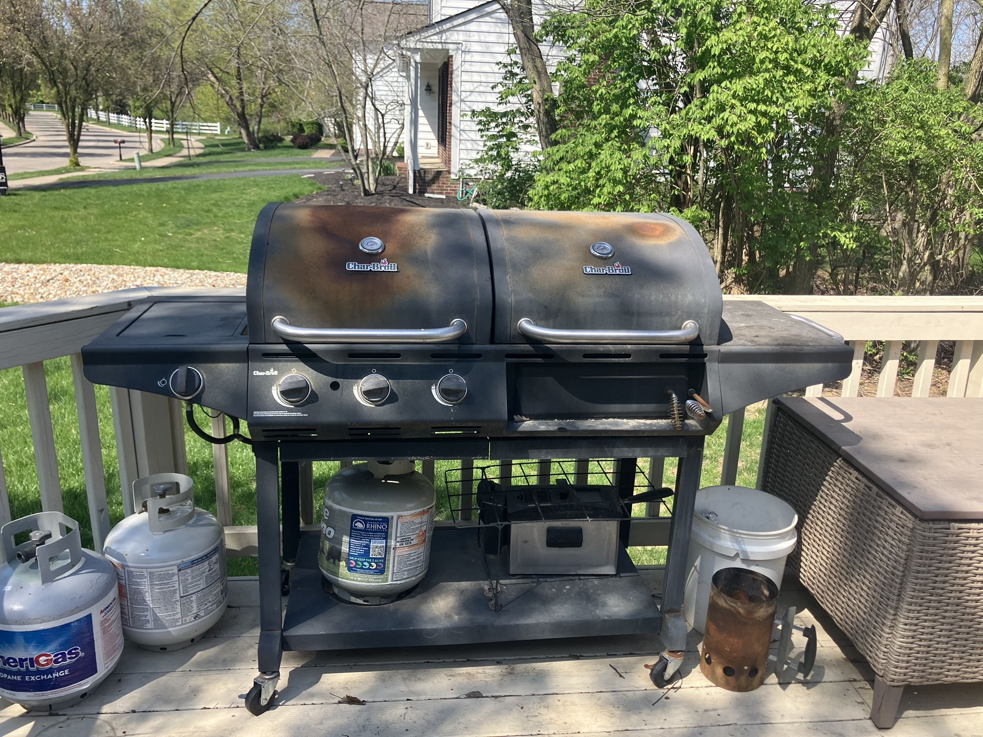 Gas And Charcoal Grill