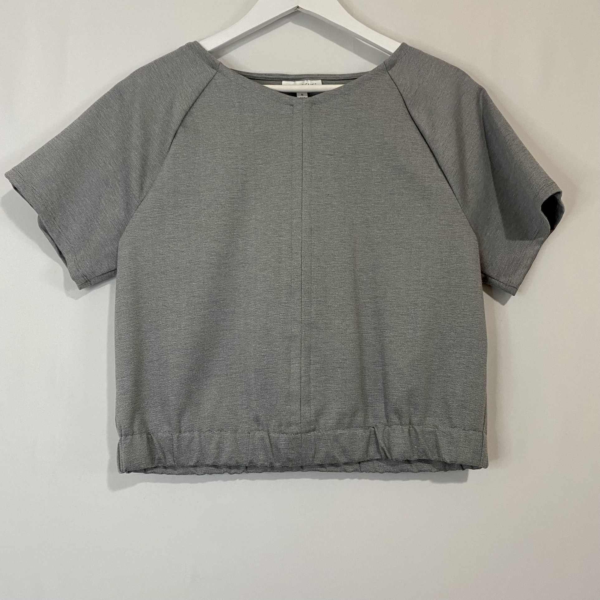 Prologue Women’s Short Sleeve Cropped Blouse Top Grey Size Small EUC