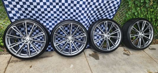 22 in Asanti rims size 285/25ZR22 95W