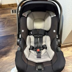 Nuna Car Seat And Bases