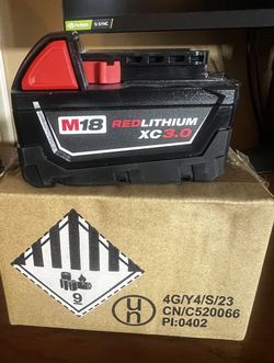 MILWAUKEE BATTERY 3.0Ah RED LITHIUM  M18 18-Volt Lithium-Ion XC Extended Capacity Battery 3.0Ah