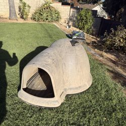 Igloo Dog House