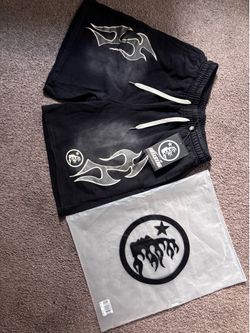 Black hellstar flames shorts