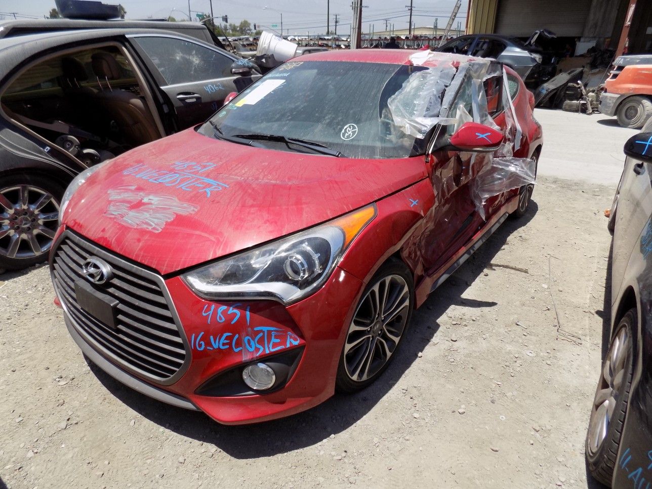 2016 Hyundai Veloster 1.6L (PARTING OUT)
