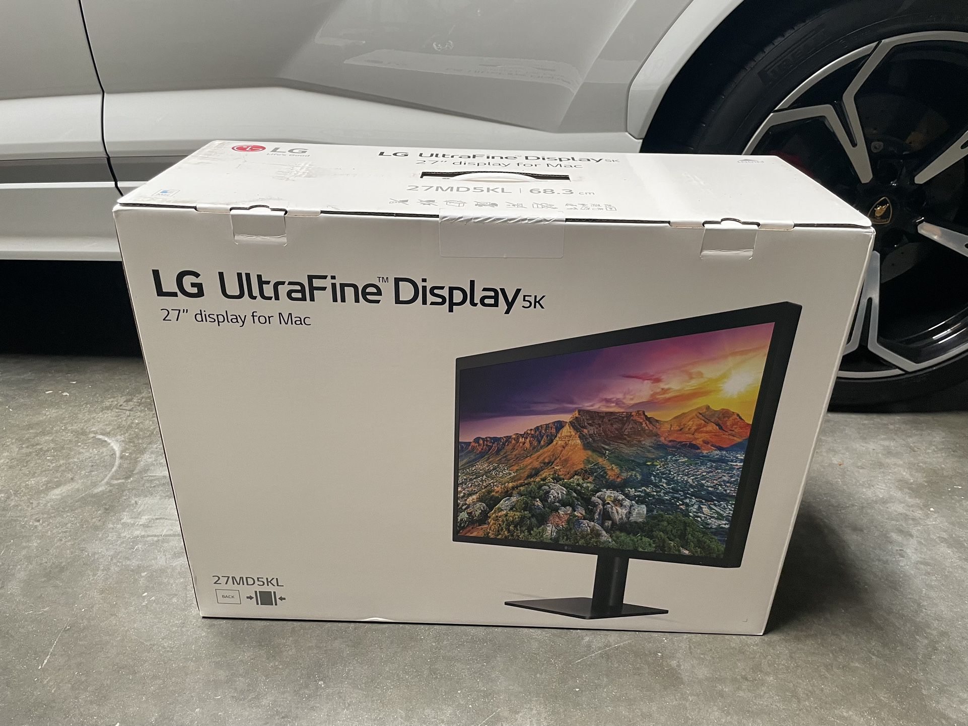 LG - UltraFine 27" 5K Monitor For Mac 