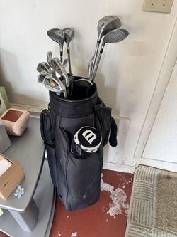 Wilson Dyna power II Golf Set: Driver, Wood, Hybrid, Irons, Wedge Putter, Travel bag, Ect.