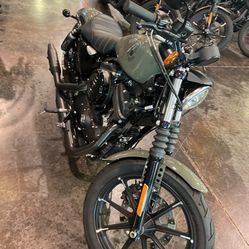 Harley 883 