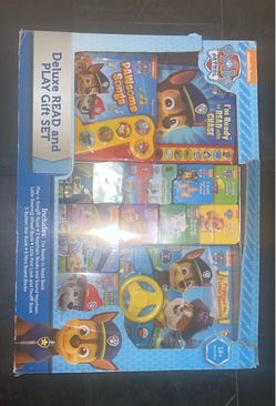 PAW Patrol Deluxe Read and Play Gift Set