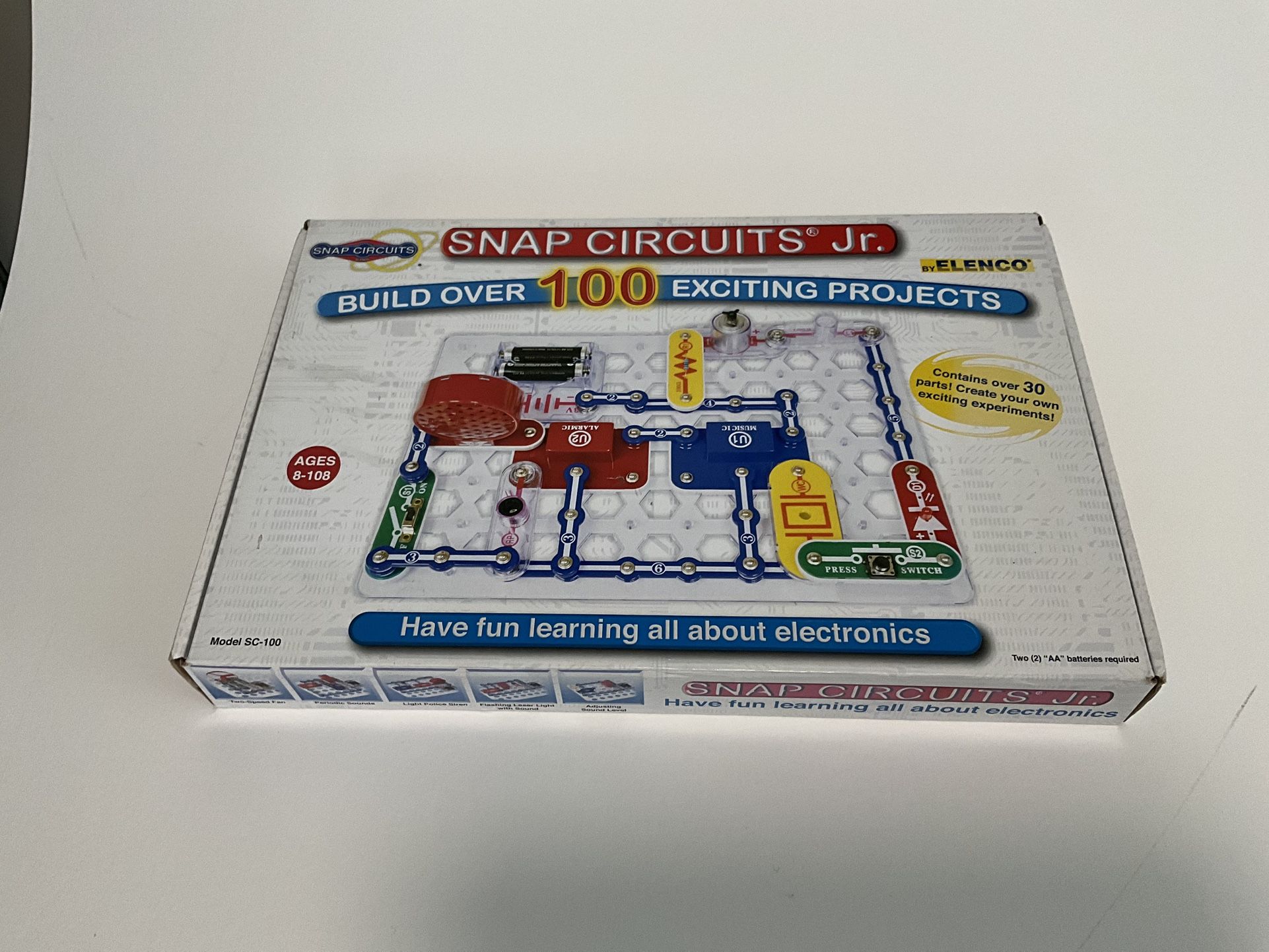 Snap Circuits Jr. - Over 100 Exciting Projects