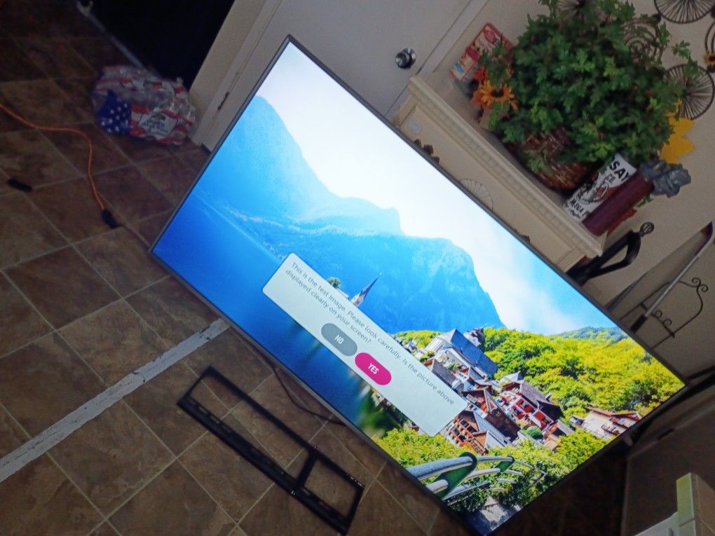 65 In Flat Screen Tv LG W/ Remote And Bracket