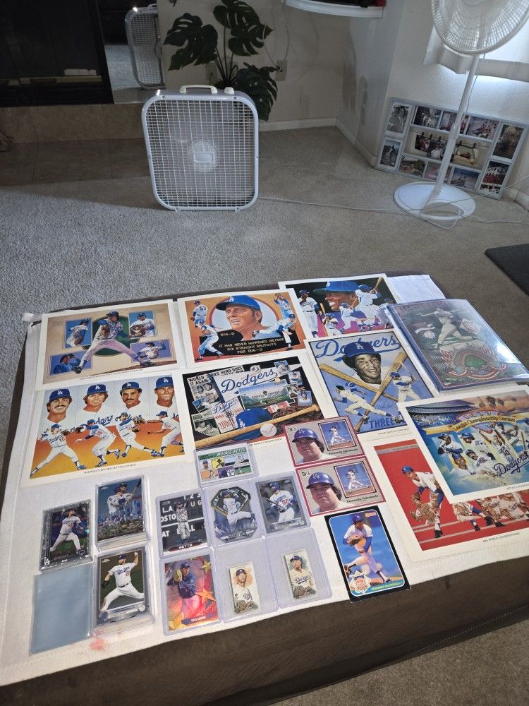 Dodger Fans! Dodger Card Collection/Vintage Prints/80s All Star Magazines
Over 117 dodger cards (mint condition