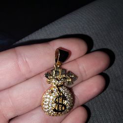 24k Yellow Gold Plated Money Bag  W/  5/8 Cttw Diamond Accent 