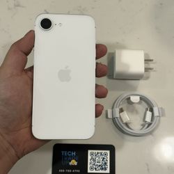 iPhone 16e 128Gb Cricket