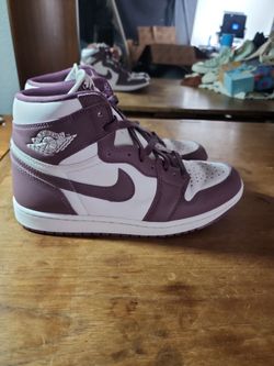 Air Jordan 1 Retro High OG "Mauve" (Style Code: DZ5485-105),