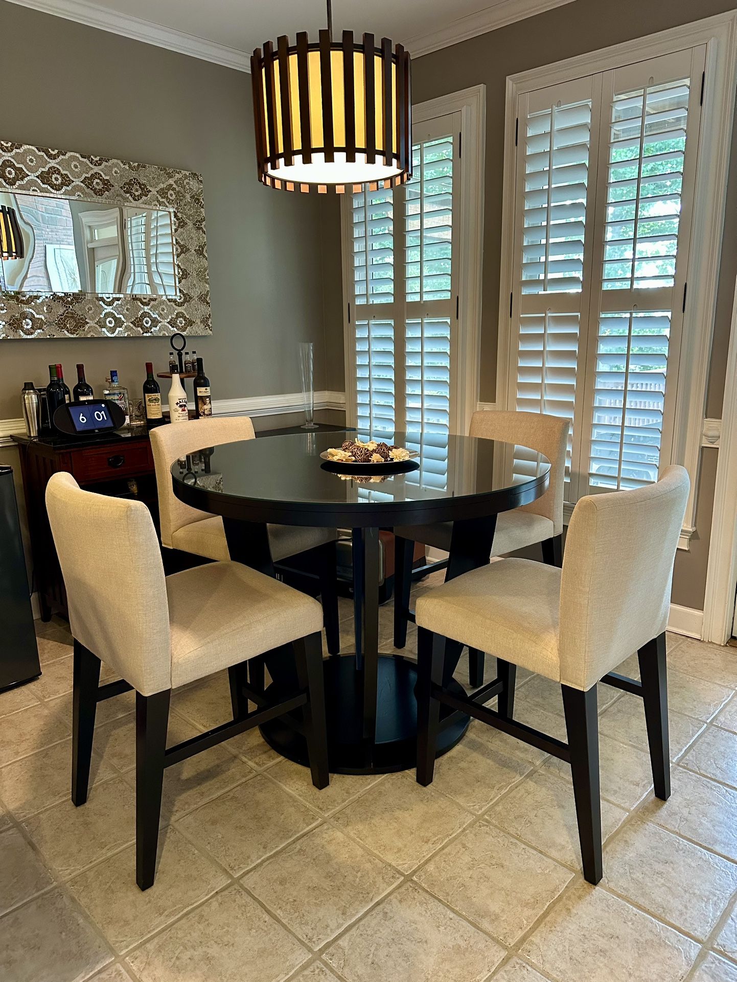 Casana Circular Breakfast Dining Table And Chairs