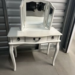 Makeup Vanity 