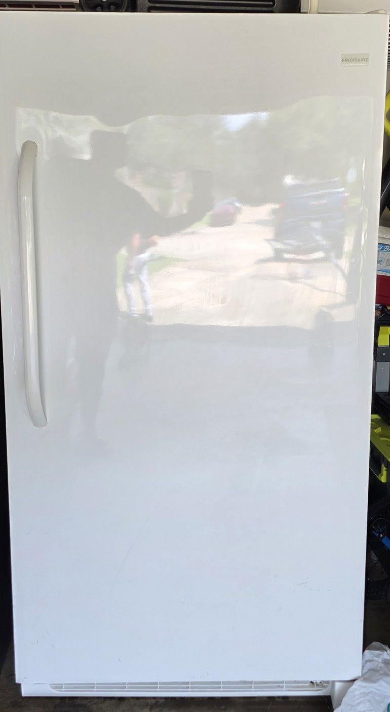 SELLING FRIGIDAIRE FREEZER $375 OBO