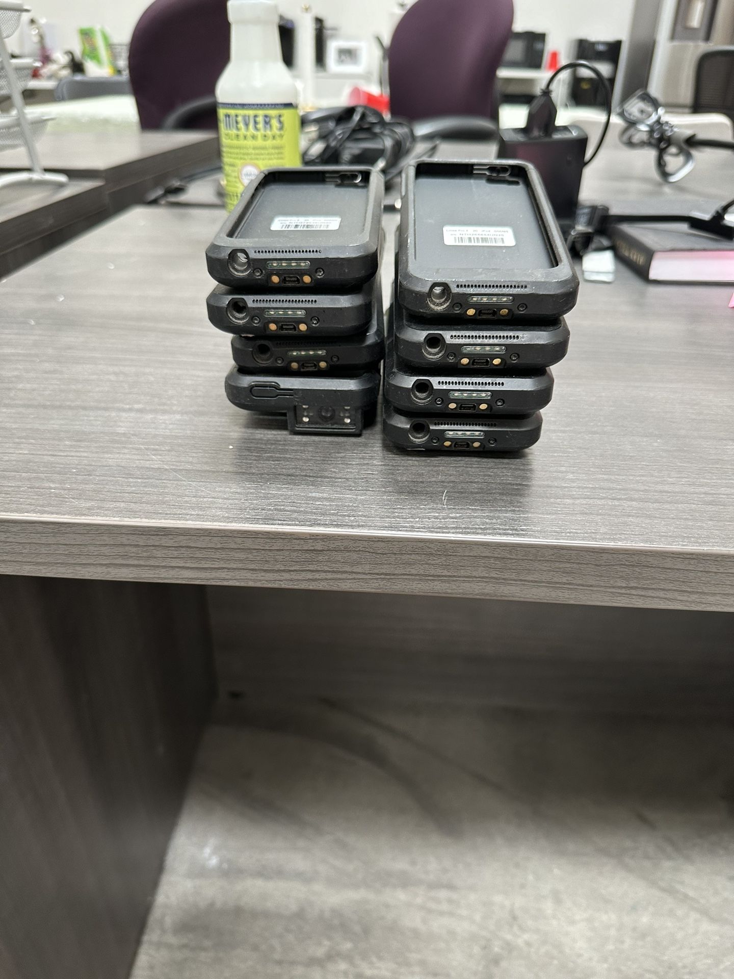 8 Linea Pro 5 iPod Scanner Cases With IPods