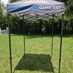 Pop Up Tent