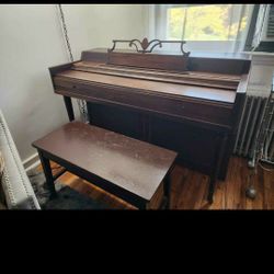 Vintage Piano 