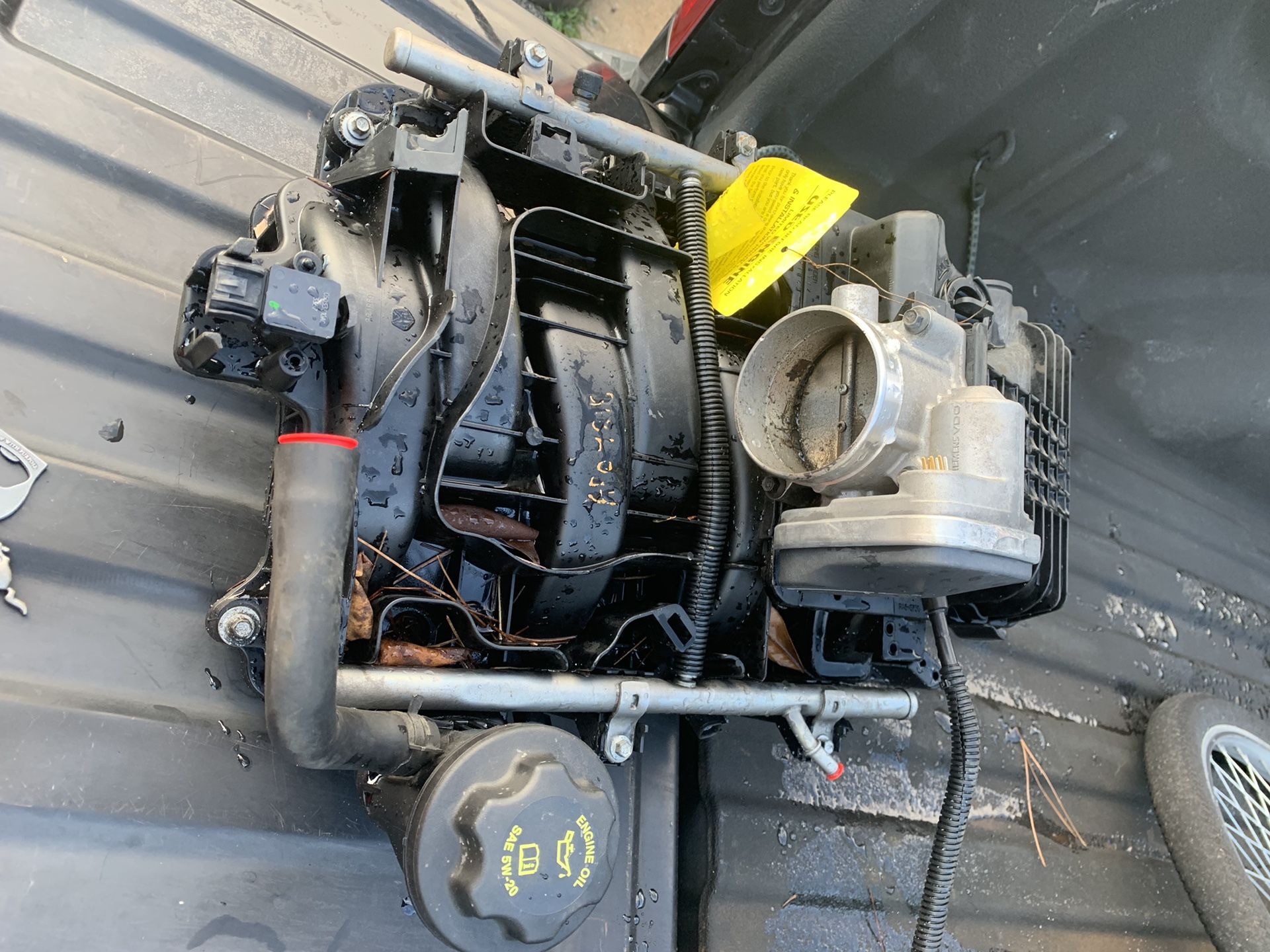 Dodge Ram 1500 5.7 Hemi Intake Manifold for Sale in Snellville, GA