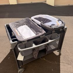 Baby Playard / Pack N Play with Bassinet & Changing Station