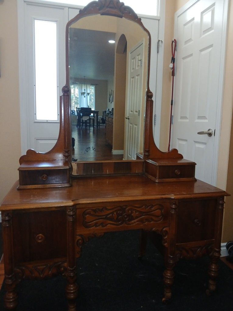 Antique Dressing Table 5 Drawer
