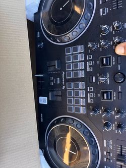 Pioneer DJ DDJ-REV1 DJ Controller