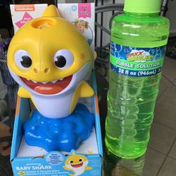 Baby Shark Musical Bubble Machine