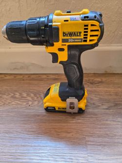 DeWalt 20V MAX Cordless 1/2" Drill/Driver, model DCD780