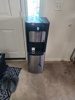 Like New Bottom Loading Water Bubbler