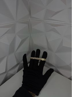 6.5 Cuban link with Moissanites(open to trades)