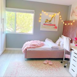 Bedroom For Sale Twin Beds And Desk 