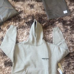 Grey Essentials Hoodie Size(L)