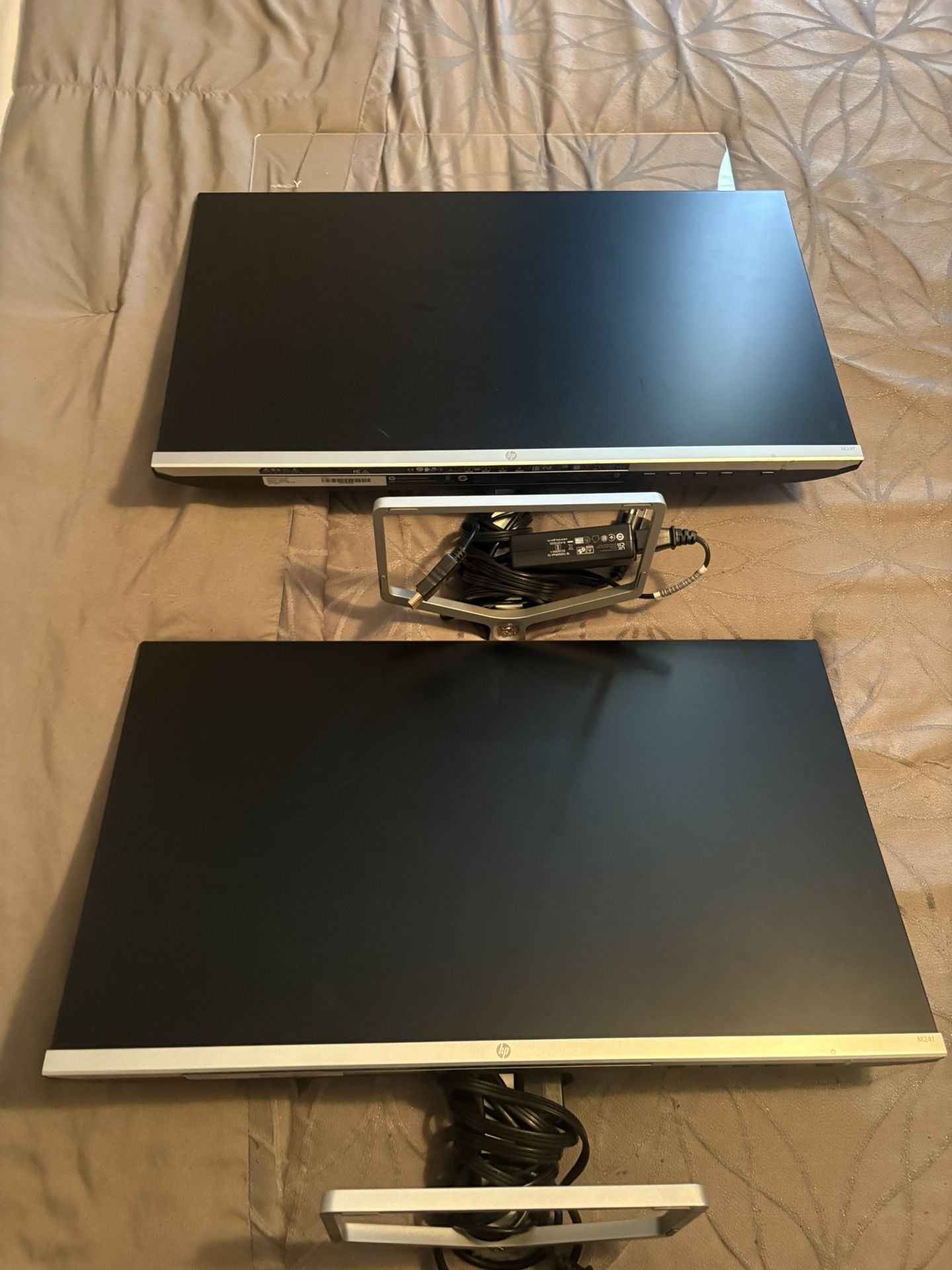 2x HP 24” Monitors (2021)