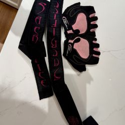 Lifting Wrist Wraps & Gloves