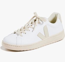Veja Sneakers - New in box, never worn