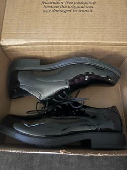 Men’s dress shoes