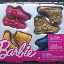 New sealed Ken doll 4 pairs of shoes