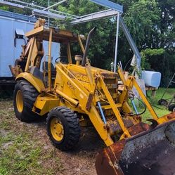 Case 580K Backhoe Loader