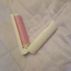 🩷 Lint Roller Small  Foldable- Still Available 