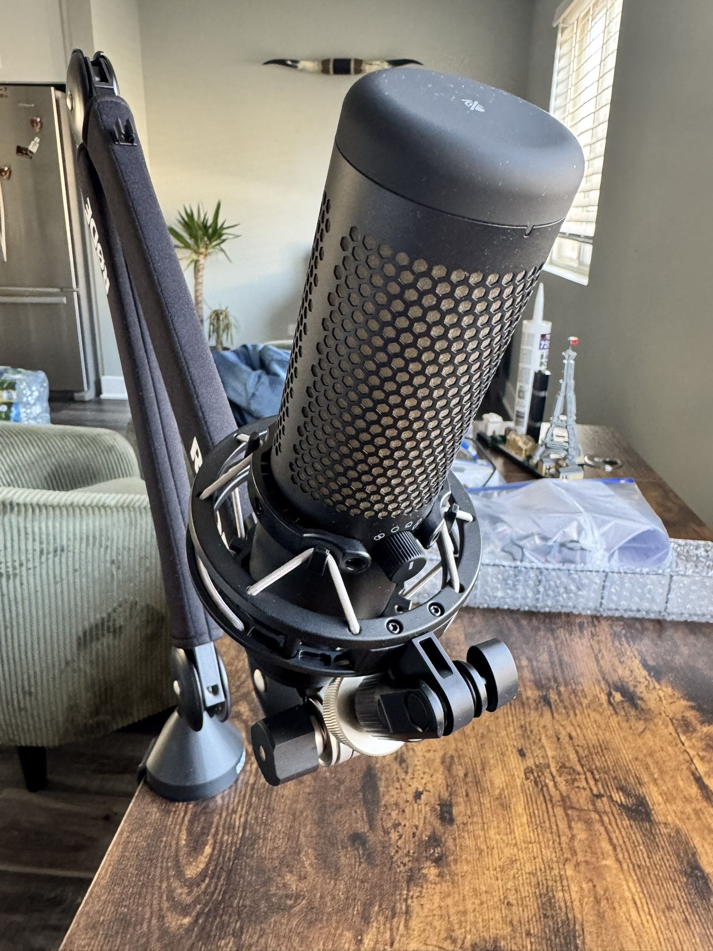 HyperX QuadCast S – RGB USB Mic + RODE PSA1+ Arm