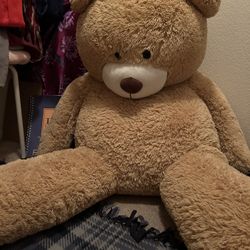 Giant Teddy Bear 