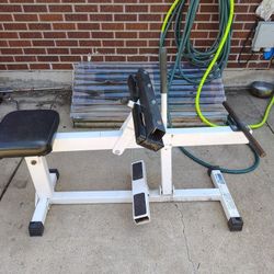 Calf raise machine 