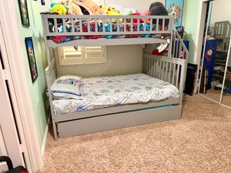 Full Size Bunk Bed with Single Trundle – MUST GO BY THIS WEEKEND! Pickup only!
