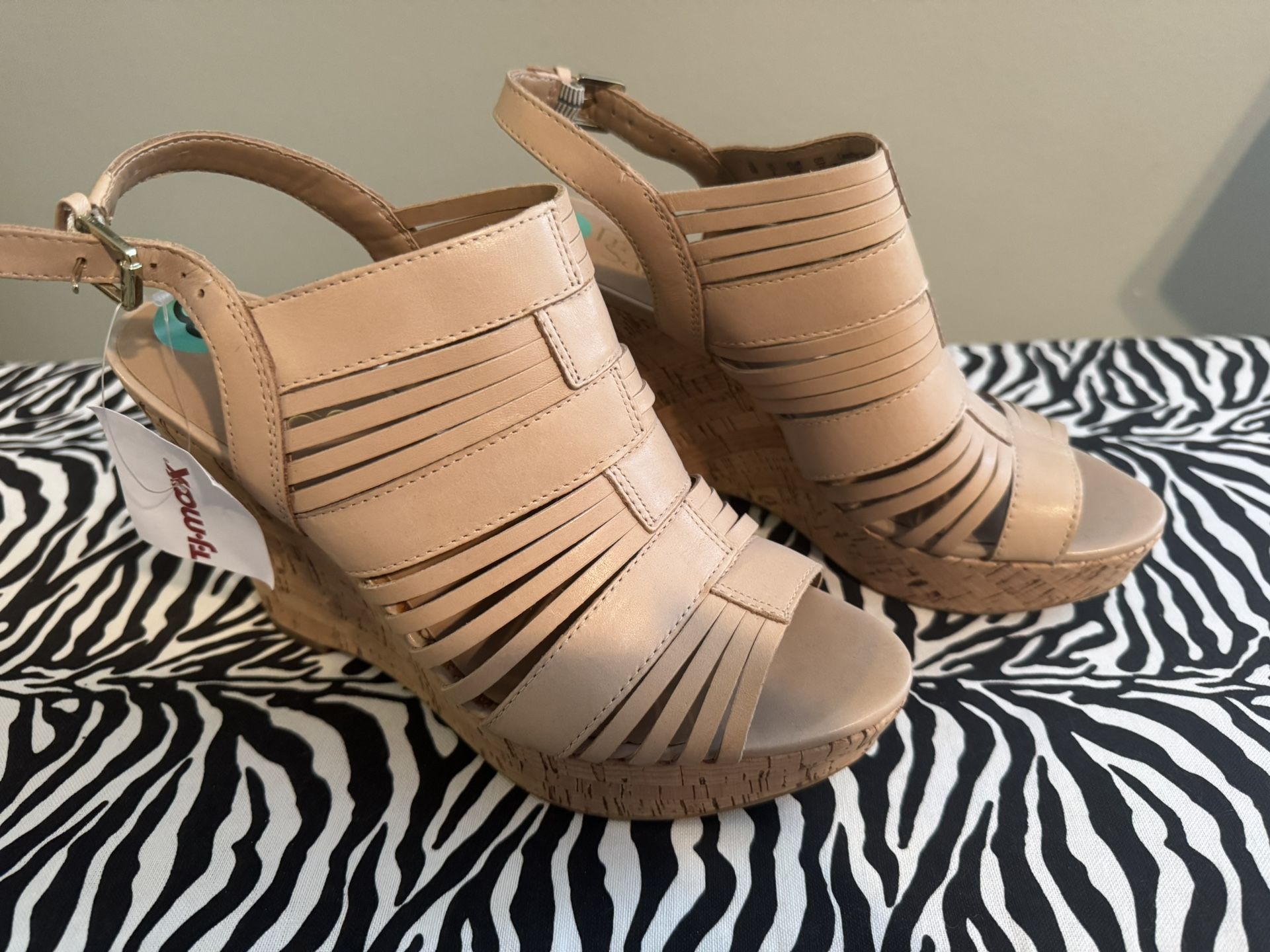Franco Sarto Size 8 Wedge Sandals NWT Never Worn
