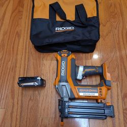 Ridgid 18V 'Hyper Drive' Brad Nailer, Battery, Bag