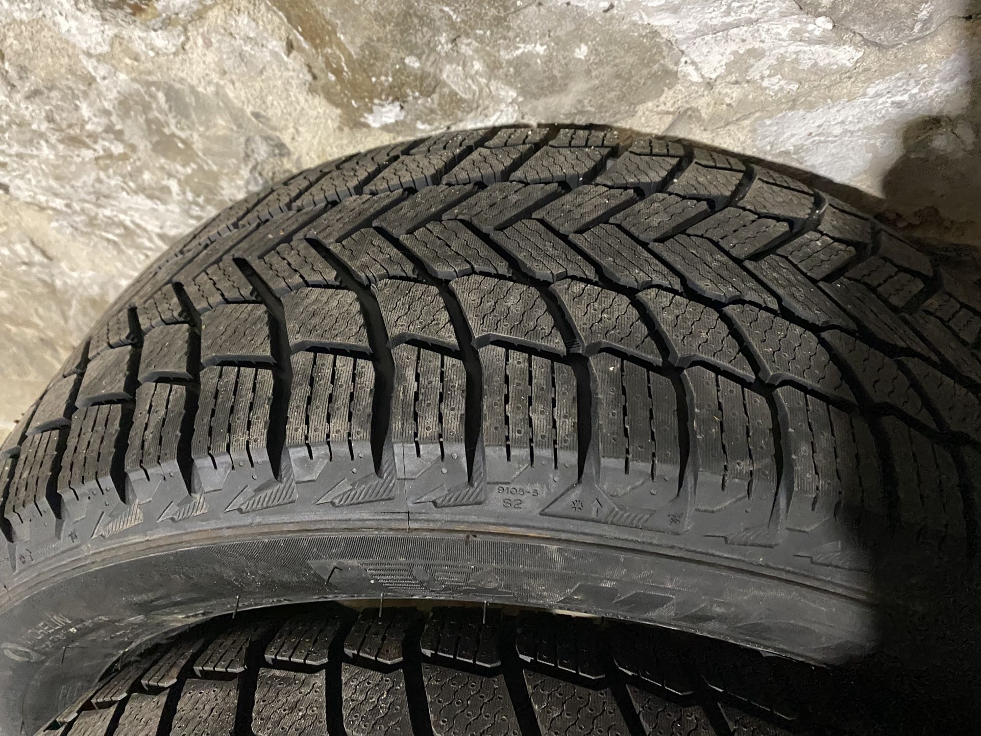 4 Michelin XIce Snow Tires 245/50R18 (Tires Only) for Sale in Malden