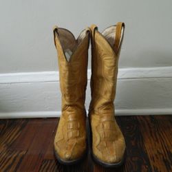 The Rancho Boots Men’s Leather US Size 9.5 Wide/ MEX Size 27.5 EE