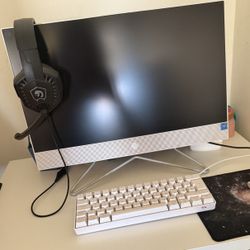 HP 11 Windows Monitor asking 300| Comes With Original Keyboard 